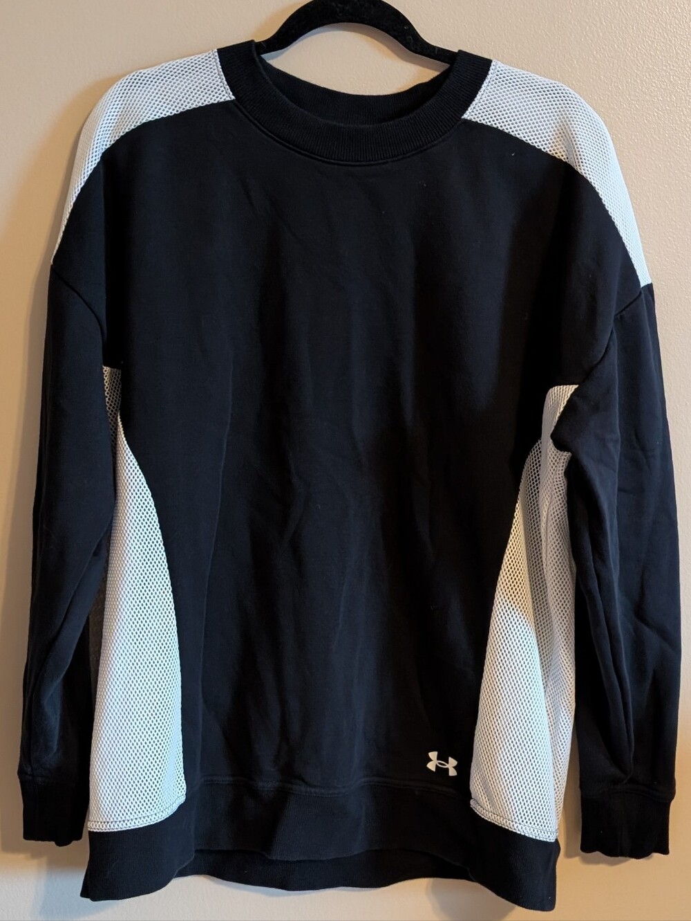 Under Armour Women’s Black and White Crewneck Sweatshirt With Side Mesh Panels